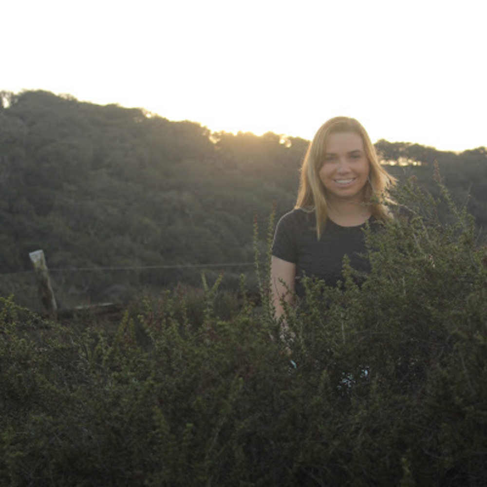 Meet your Posher, Joelle
